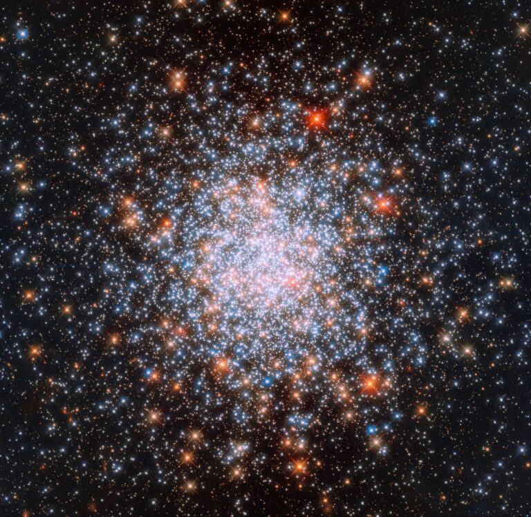 กระจุกดาววัยเยาว์ปริศนา NGC 1866 เผยเงื่อนงำการก่อกำเนิดดาวฤกษ์รุ่นใหม่ในจักรวาล