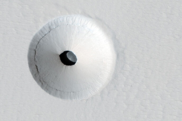 mars-crater