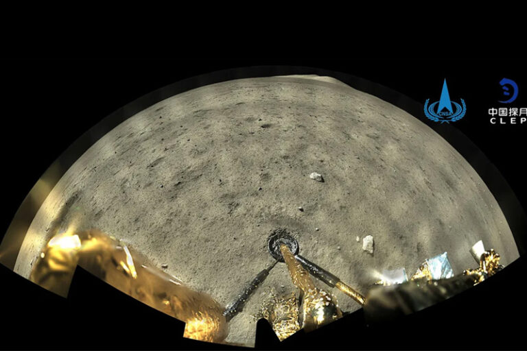 moon-soil-H2O