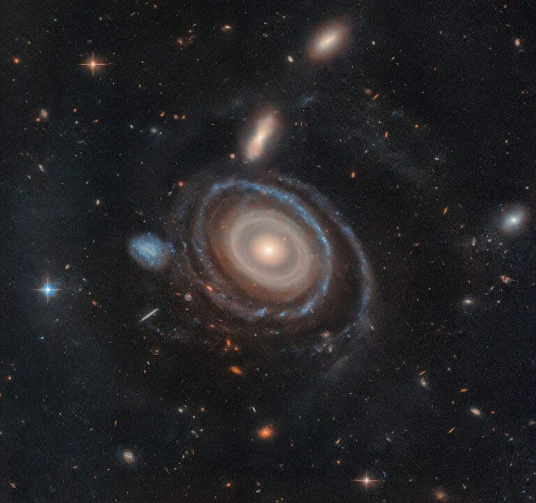 Hubble_LEDA1313424_STScI