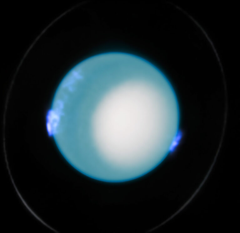 Close-up: Uranus aurorae (October 2022)