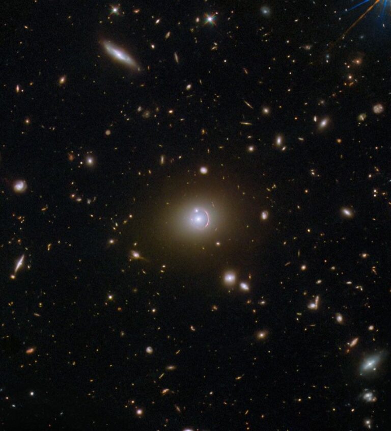 Hubble_HerS 020941_potw2401a
