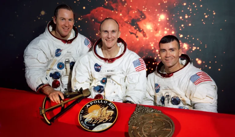 apollo-13-crew