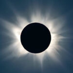 ไขปริศนาภาพถ่ายจุดแดงเล็กๆ จากกล้องเจมส์ เว็บบ์ หรือนี่คือเมล็ดพันธุ์ของหลุมดำมวลยิ่งยวด?