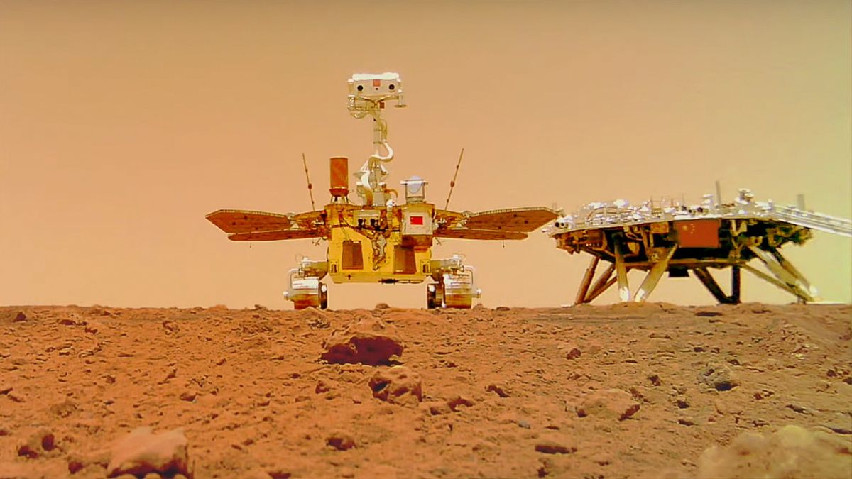Zhurong Mars rover takes a selfie-1200-80