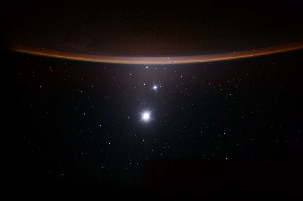 iss044e020824