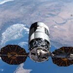 ดวงจันทร์กำลังเคลื่อนที่ห่างจากโลก 3.8 เซนติเมตรต่อปี การจากลาที่ช้าแต่แน่นอนและการสิ้นสุดของสุริยุปราคาเต็มดวง