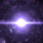 กล้องโทรทรรศน์อวกาศฮับเบิลเผยโฉม กาแล็กซีเกลียวมีคาน NGC 1511 สุดพิสดาร ที่เผชิญหน้ากับเพื่อนบ้าน!