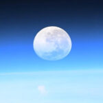 นักดาราศาสตร์จับภาพการลุกจ้าหลุมดำมวลยิ่งยวด สว่างเท่ากับดวงอาทิตย์ 10 ล้านล้านดวง!