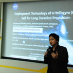 NGC 1055 กาแล็กซีขอบบางที่มีรัศมีปริศนา ซ่อนร่องรอยการกลืนกินกาแล็กซีบริวาร!